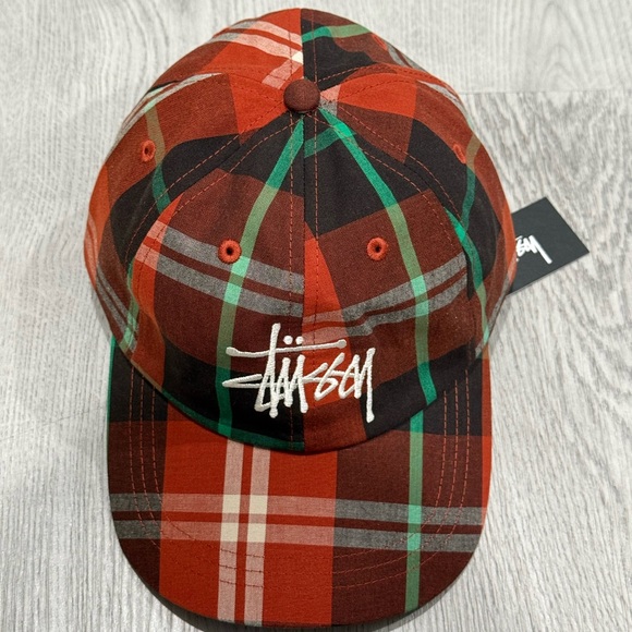 Stüssy Plaid Cap in Red and Green - Picture 1 of 4